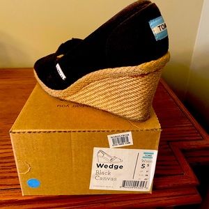 Tom’s wedge shoes